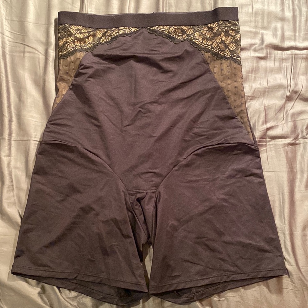 Cacique Ultra High-Waist Thigh Shaper 18/20